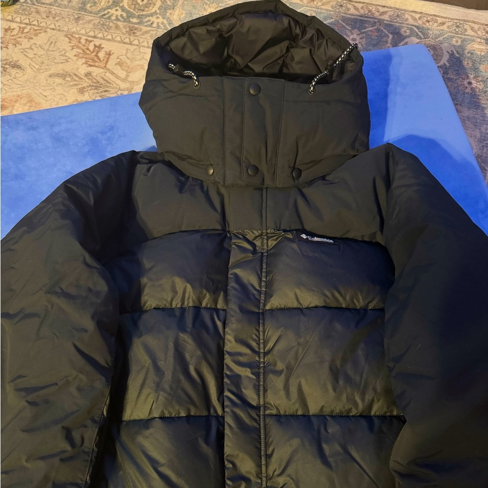 Brand new Columbia puffer coat. Size xl